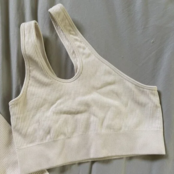 Ribbed Set - Picture 3 of 5